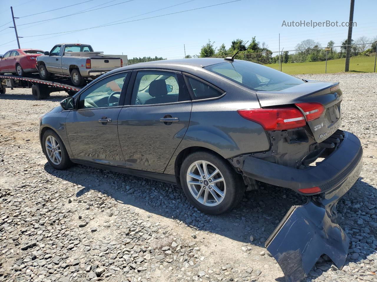 2018 Ford Focus Se Gray vin: 1FADP3F22JL231379