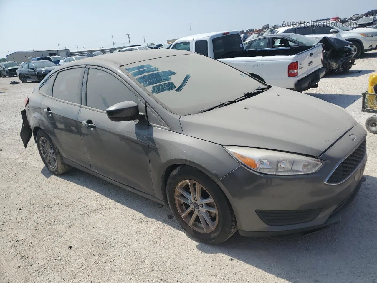 2018 Ford Focus Se Gray vin: 1FADP3F22JL236064