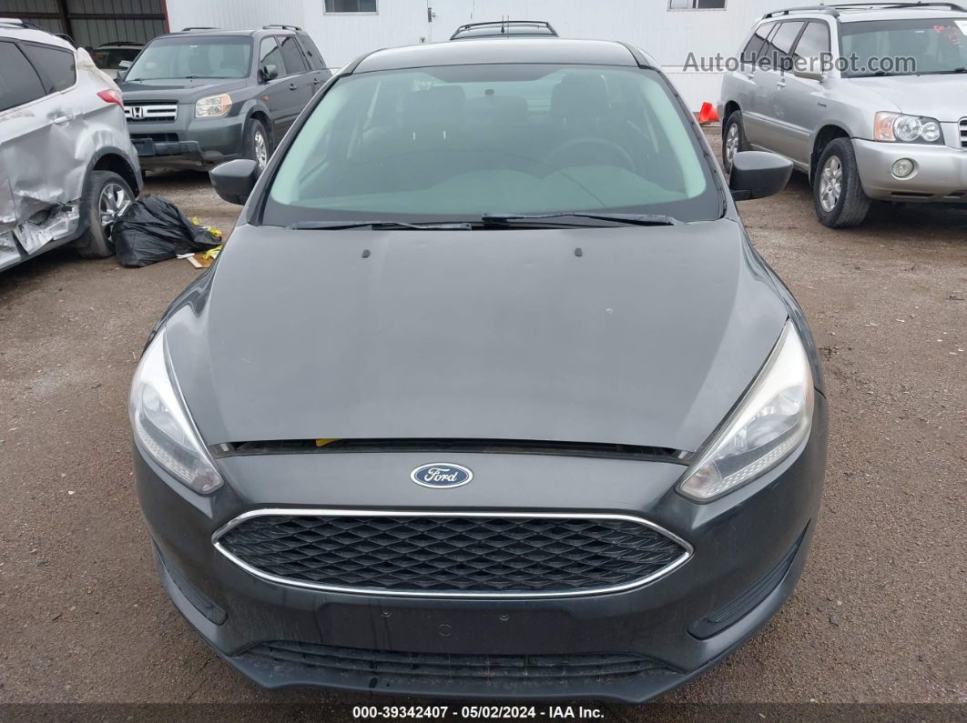 2018 Ford Focus Se Gray vin: 1FADP3F22JL244410