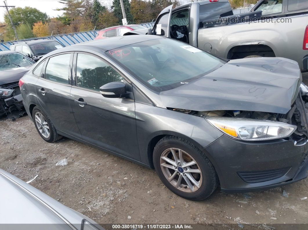 2018 Ford Focus Se Gray vin: 1FADP3F22JL283837