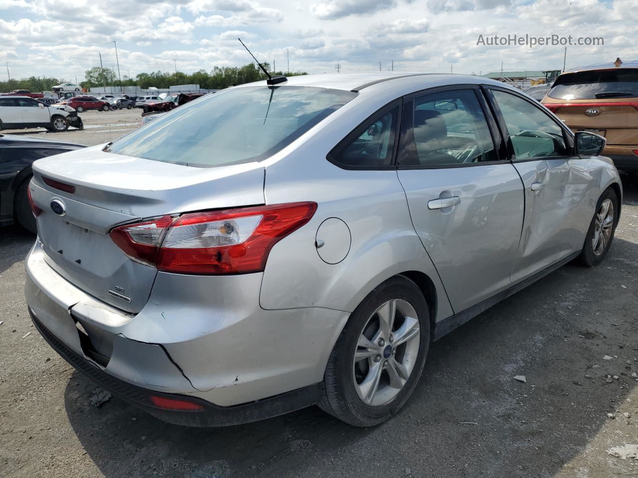 2014 Ford Focus Se Silver vin: 1FADP3F23EL138117