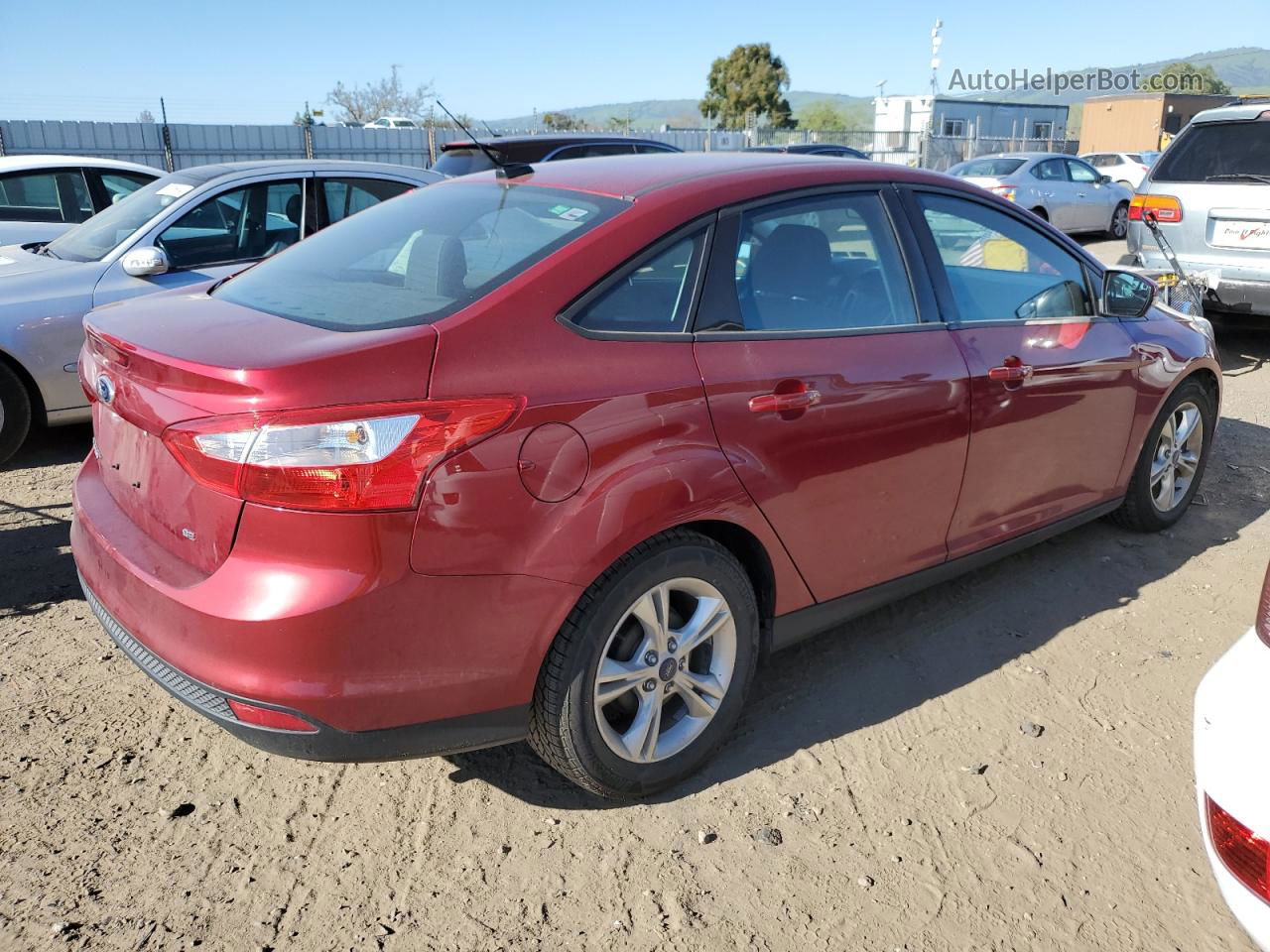 2014 Ford Focus Se Red vin: 1FADP3F23EL193358