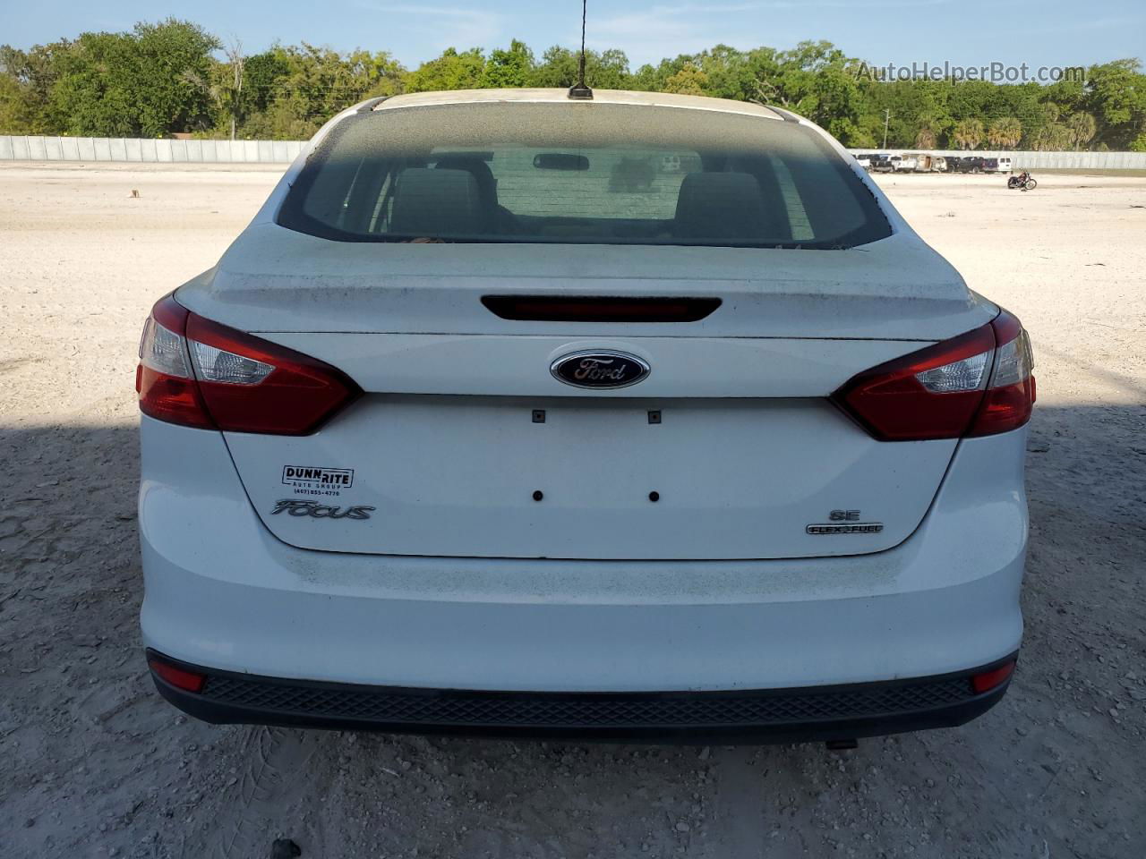 2014 Ford Focus Se White vin: 1FADP3F23EL227623