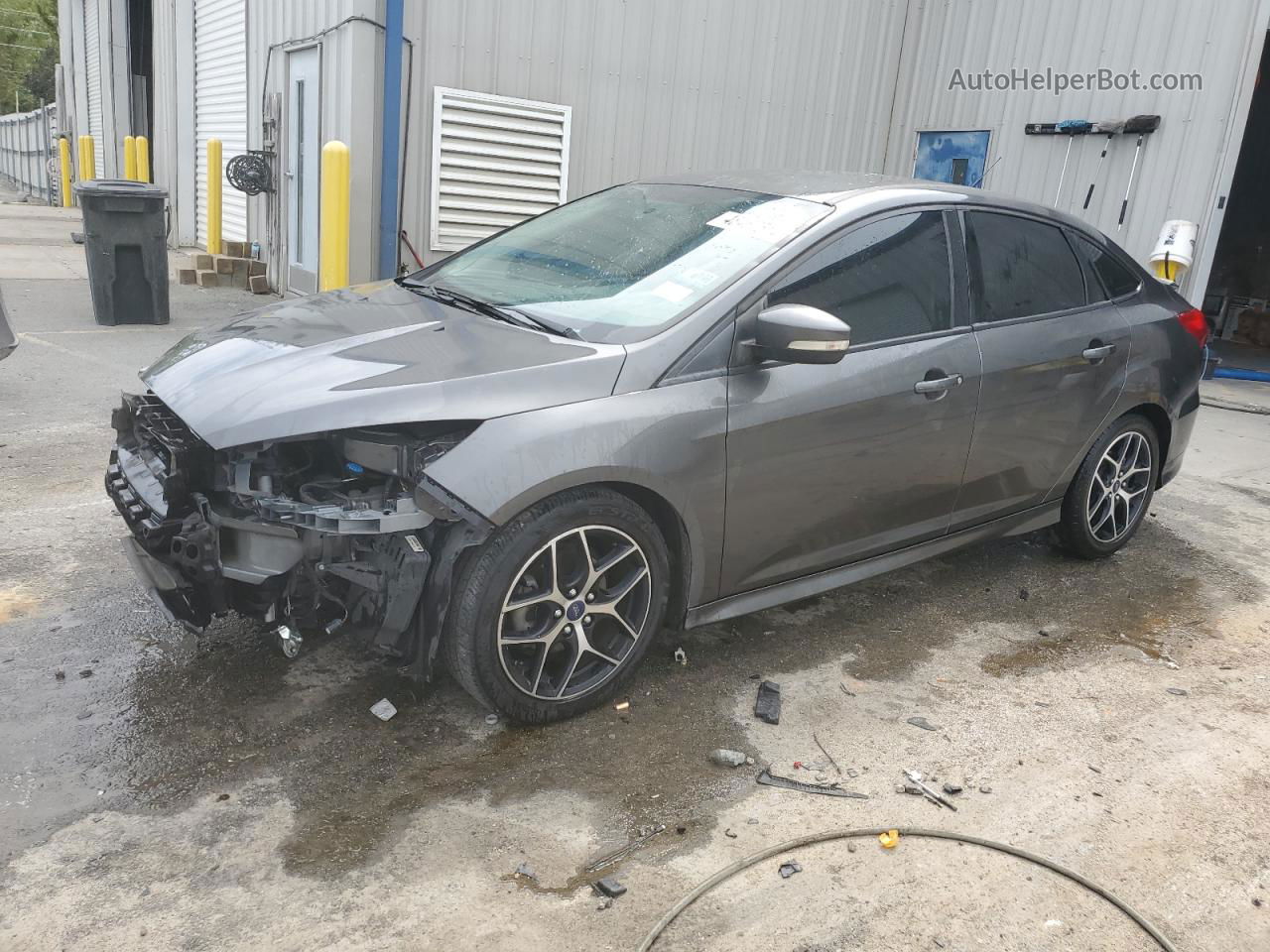 2015 Ford Focus Se Gray vin: 1FADP3F23FL259599