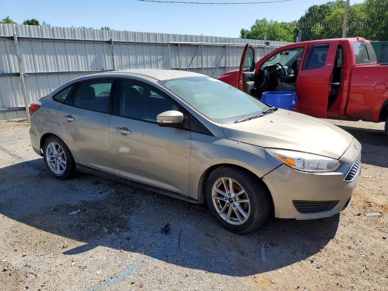 2015 Ford Focus Se Tan vin: 1FADP3F23FL372727