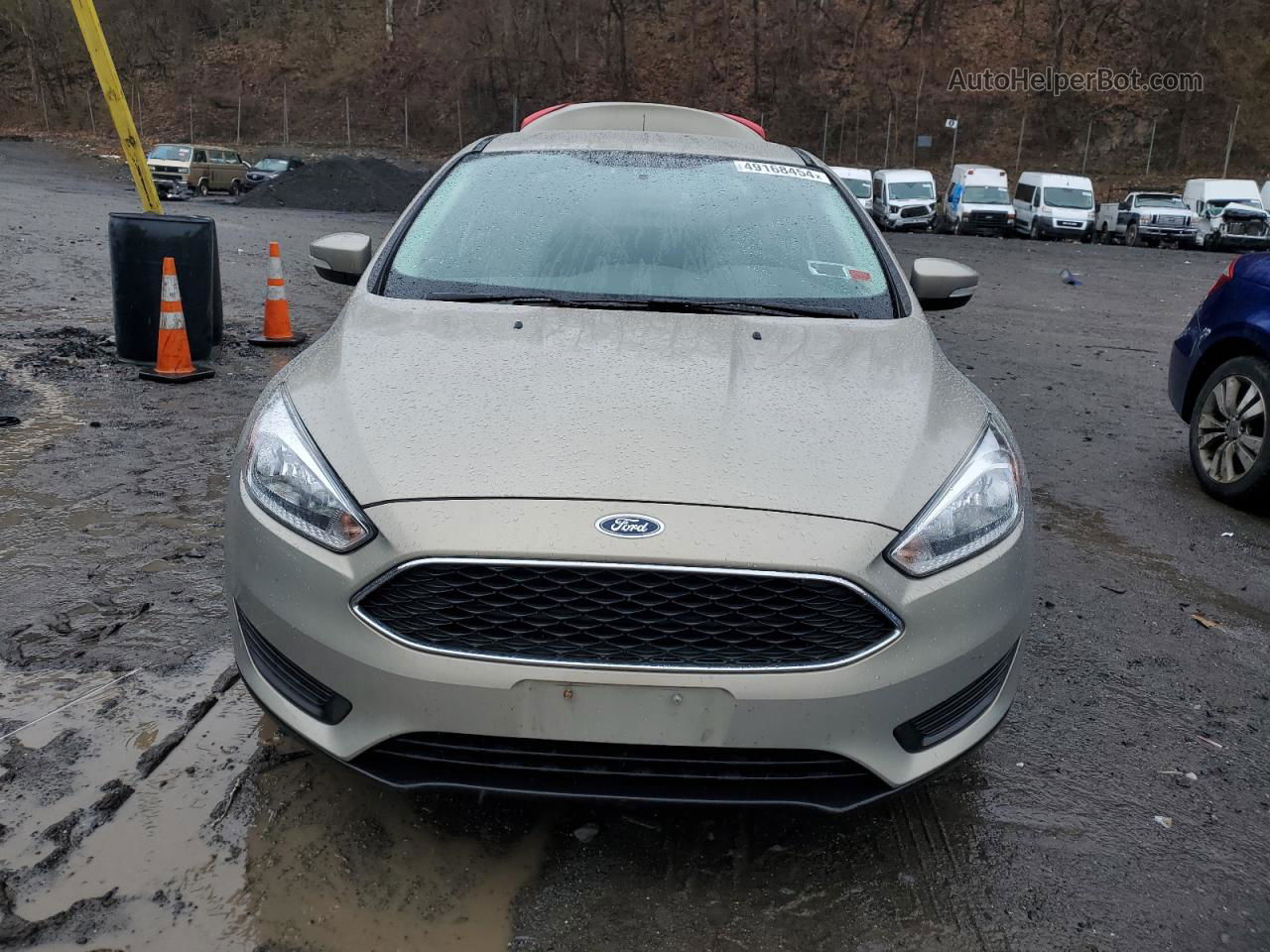 2016 Ford Focus Se Cream vin: 1FADP3F23GL317955