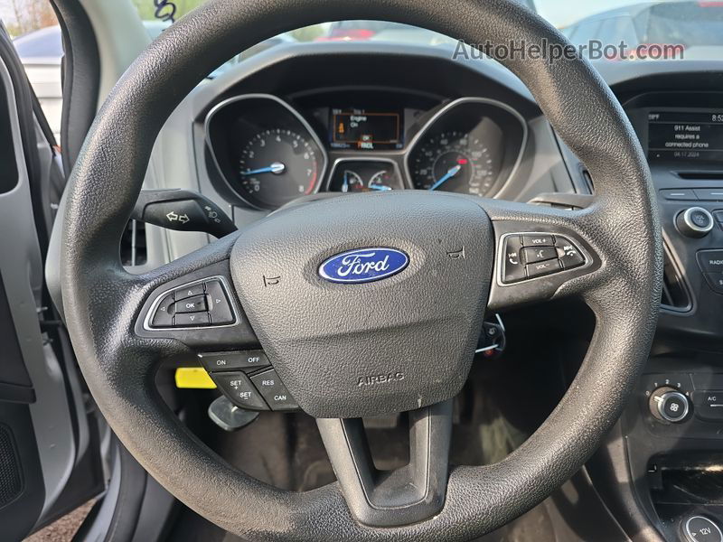 2017 Ford Focus Se vin: 1FADP3F23HL274316