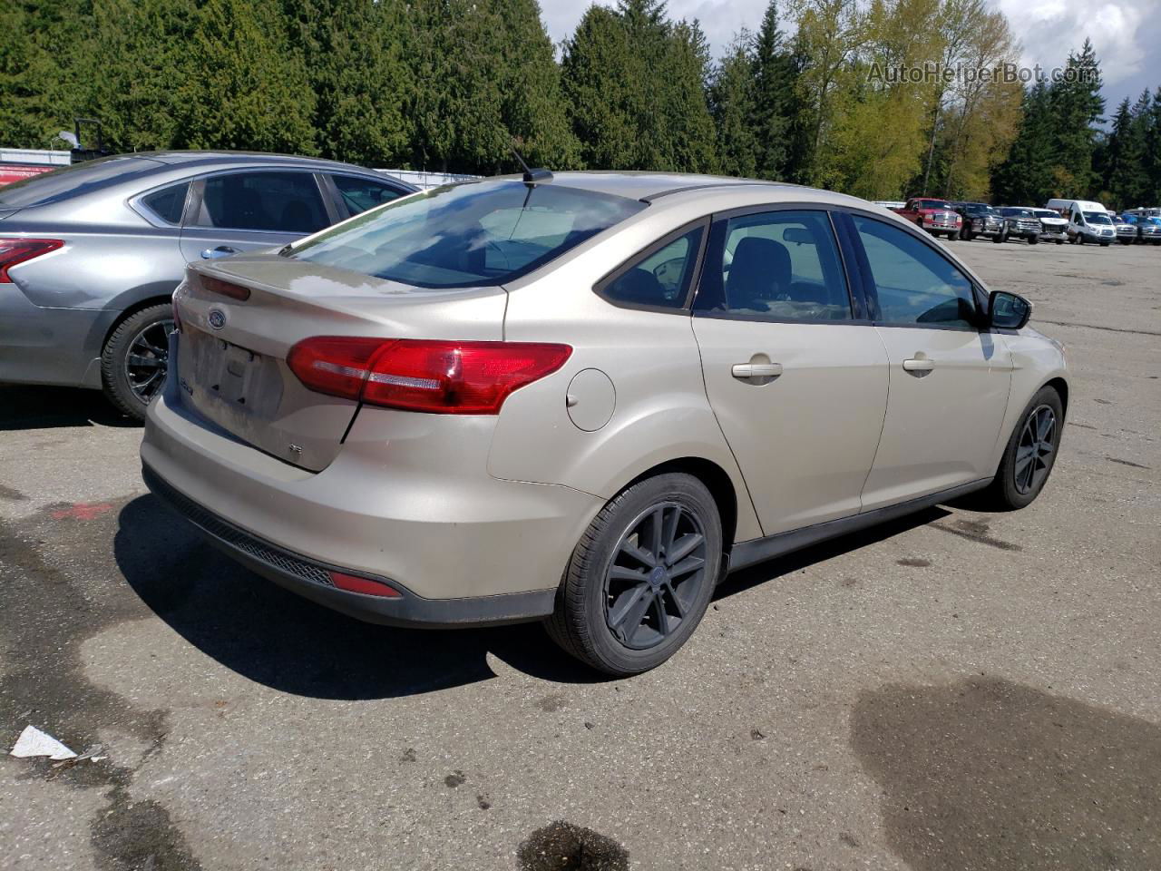 2017 Ford Focus Se Tan vin: 1FADP3F23HL285347