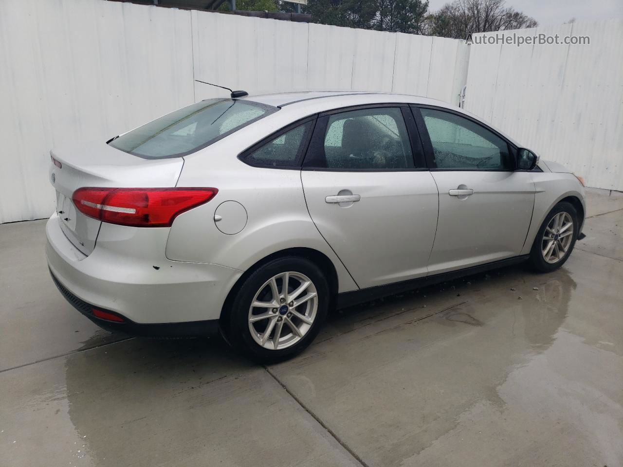 2017 Ford Focus Se Silver vin: 1FADP3F23HL304849