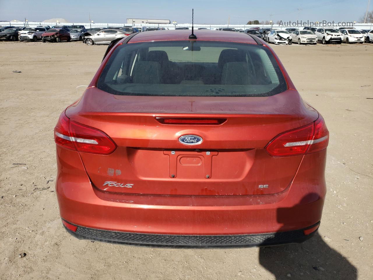 2018 Ford Focus Se Red vin: 1FADP3F23JL322094