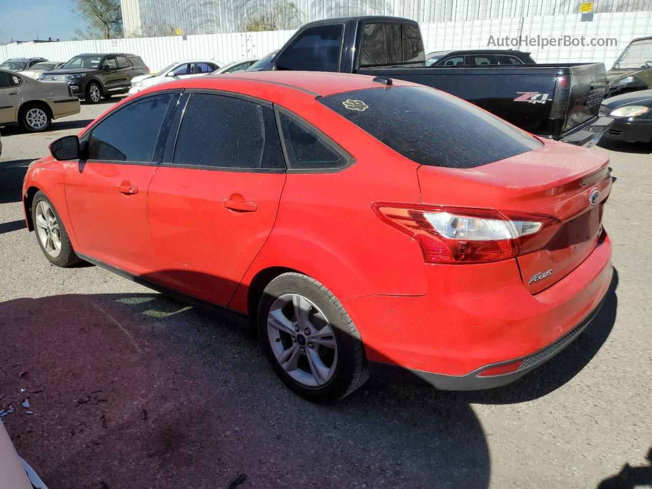 2014 Ford Focus Se Красный vin: 1FADP3F24EL211639