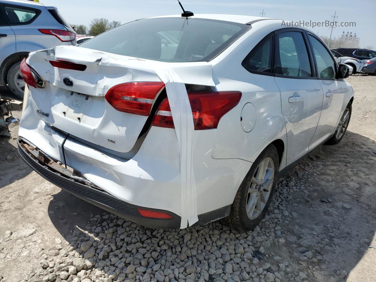 2015 Ford Focus Se White vin: 1FADP3F24FL213361