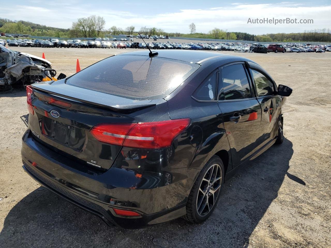 2015 Ford Focus Se Черный vin: 1FADP3F24FL339669