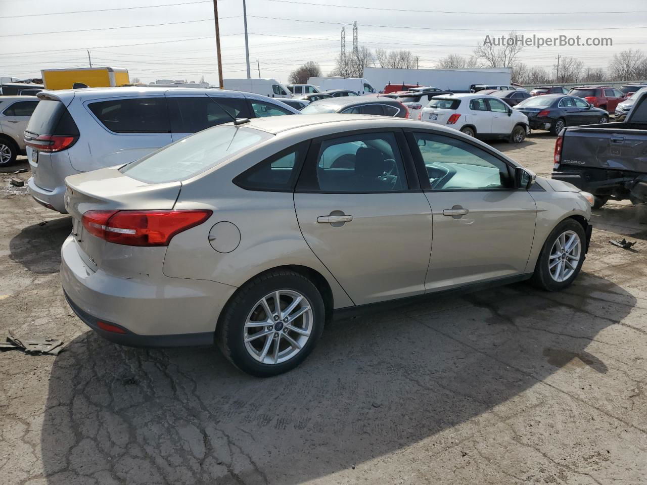 2016 Ford Focus Se Tan vin: 1FADP3F24GL231098