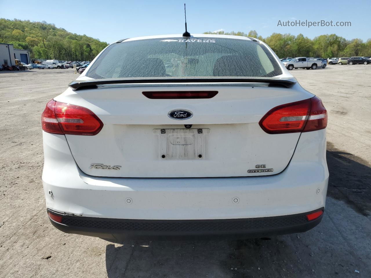 2016 Ford Focus Se White vin: 1FADP3F24GL316541