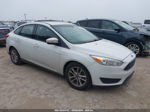 2017 Ford Focus Se Белый vin: 1FADP3F24HL300373