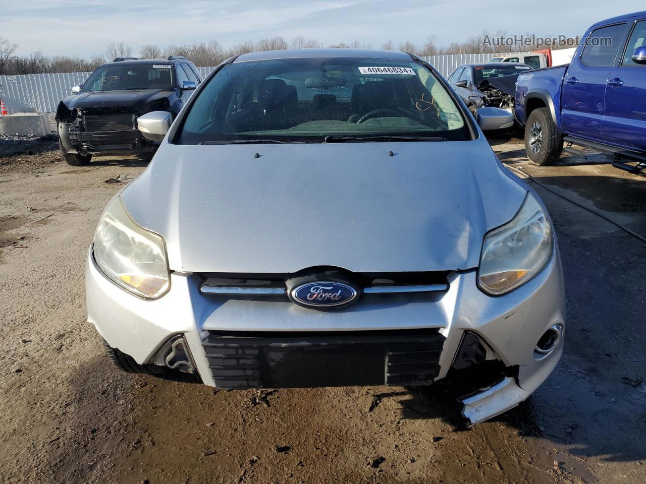 2014 Ford Focus Se Серебряный vin: 1FADP3F25EL126762