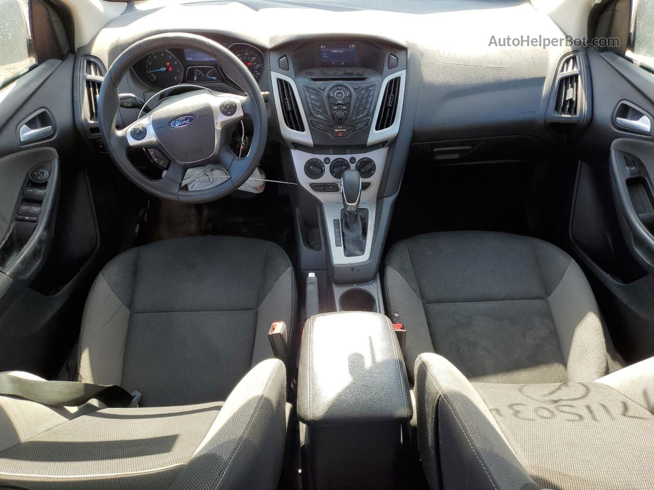 2014 Ford Focus Se Красный vin: 1FADP3F25EL321907