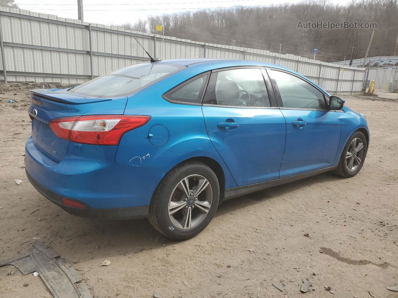 2014 Ford Focus Se Blue vin: 1FADP3F25EL395702