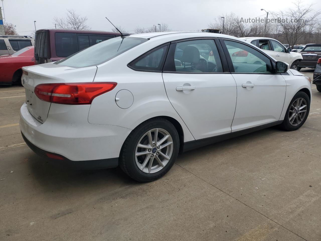 2015 Ford Focus Se White vin: 1FADP3F25FL292846