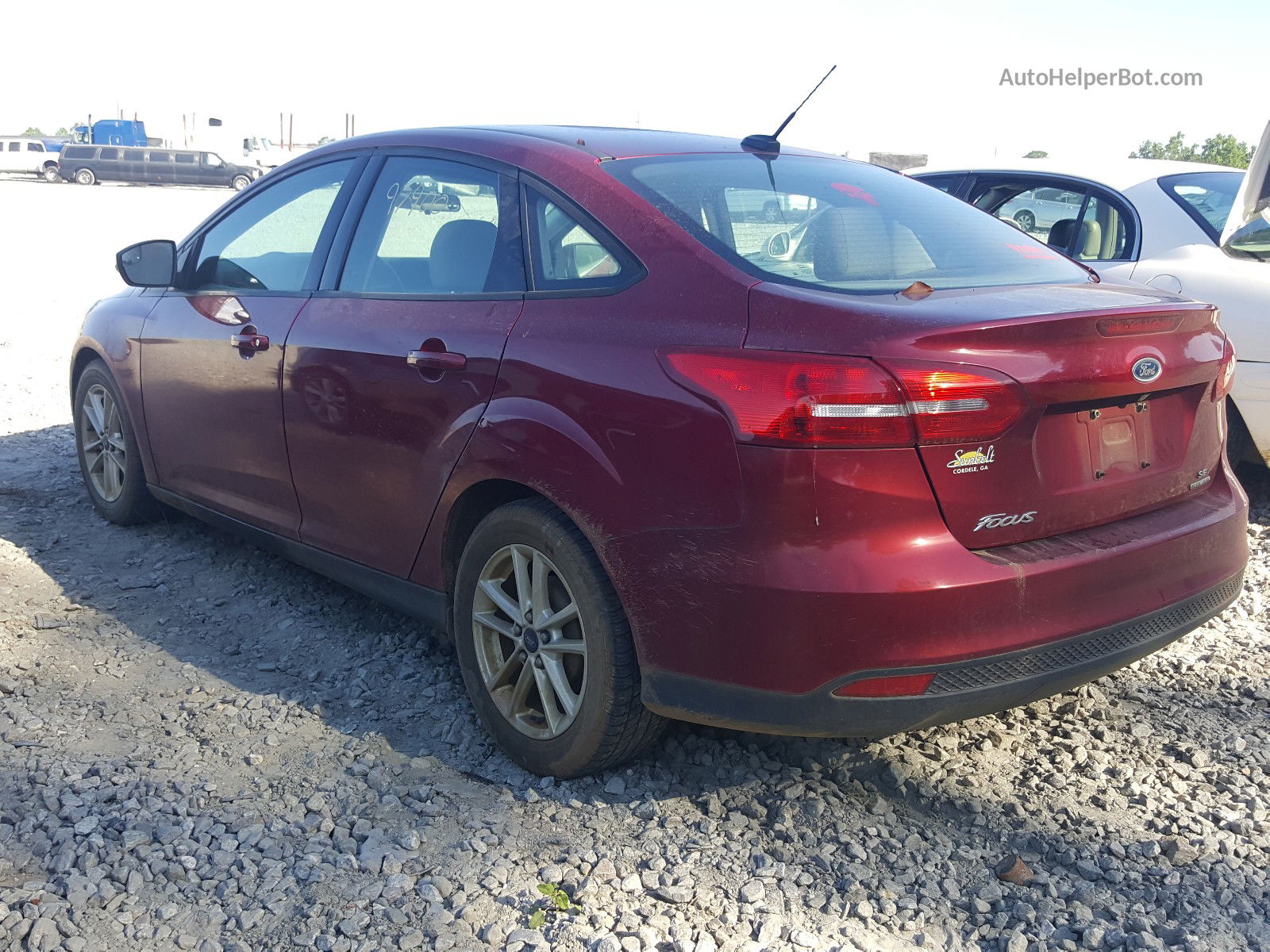 2015 Ford Focus Se Красный vin: 1FADP3F25FL338692