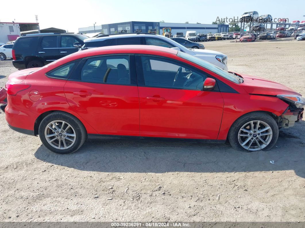 2017 Ford Focus Se Red vin: 1FADP3F25HL231225