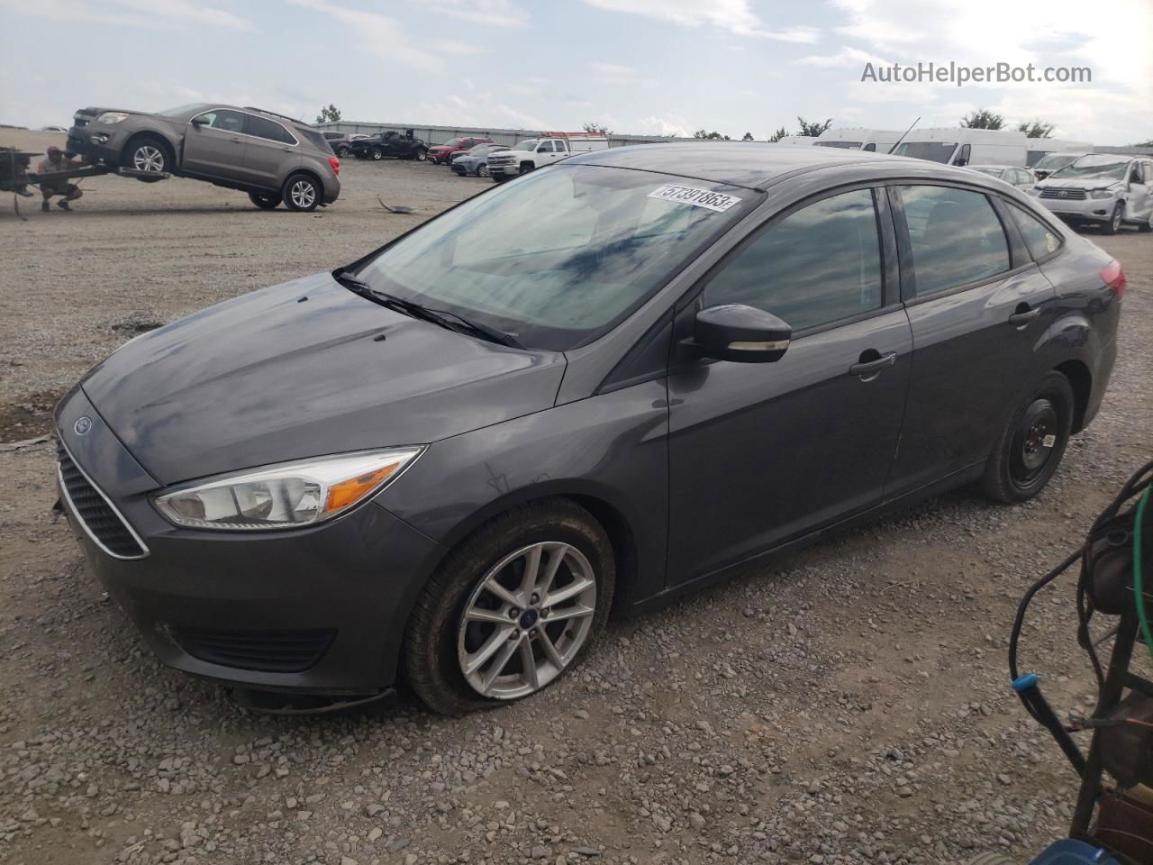 2017 Ford Focus Se Gray vin: 1FADP3F25HL283423