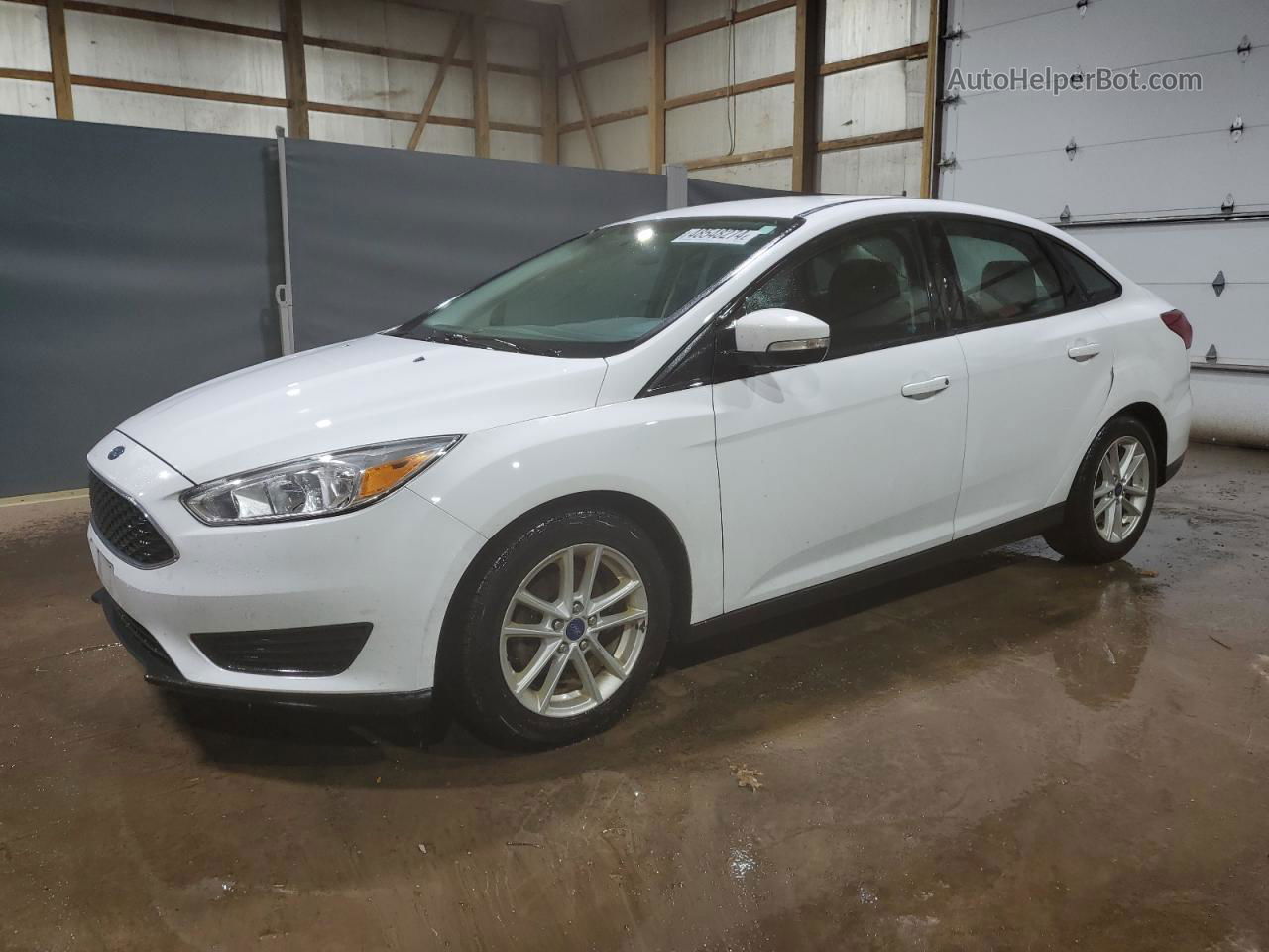 2017 Ford Focus Se Белый vin: 1FADP3F25HL344771