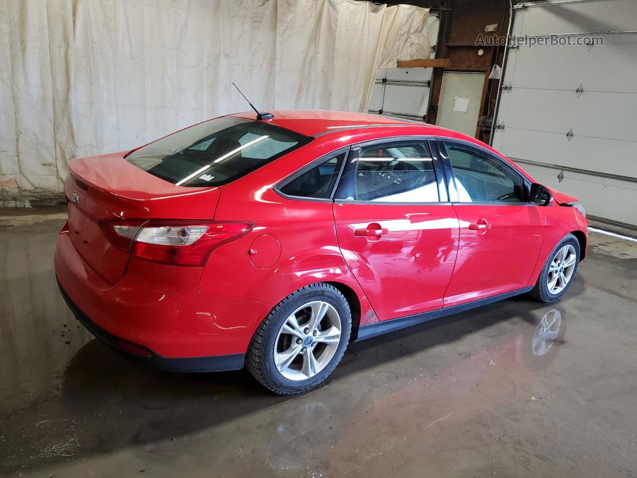 2014 Ford Focus Se Red vin: 1FADP3F26EL230743