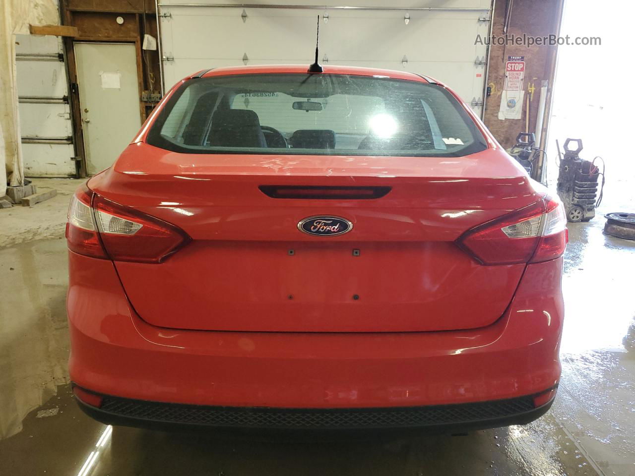 2014 Ford Focus Se Red vin: 1FADP3F26EL230743