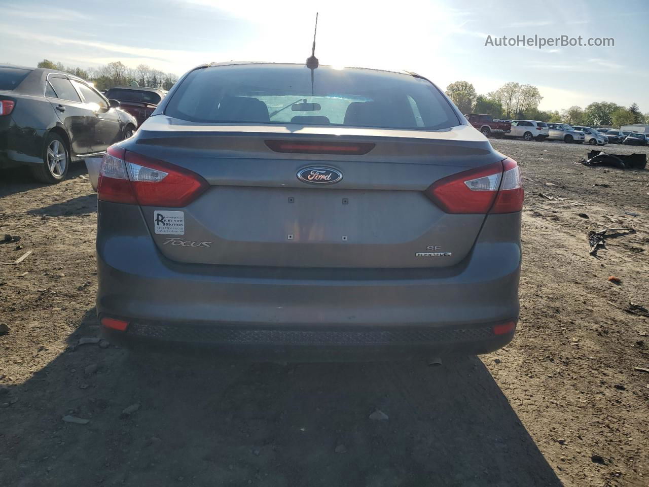 2014 Ford Focus Se Gray vin: 1FADP3F26EL278565