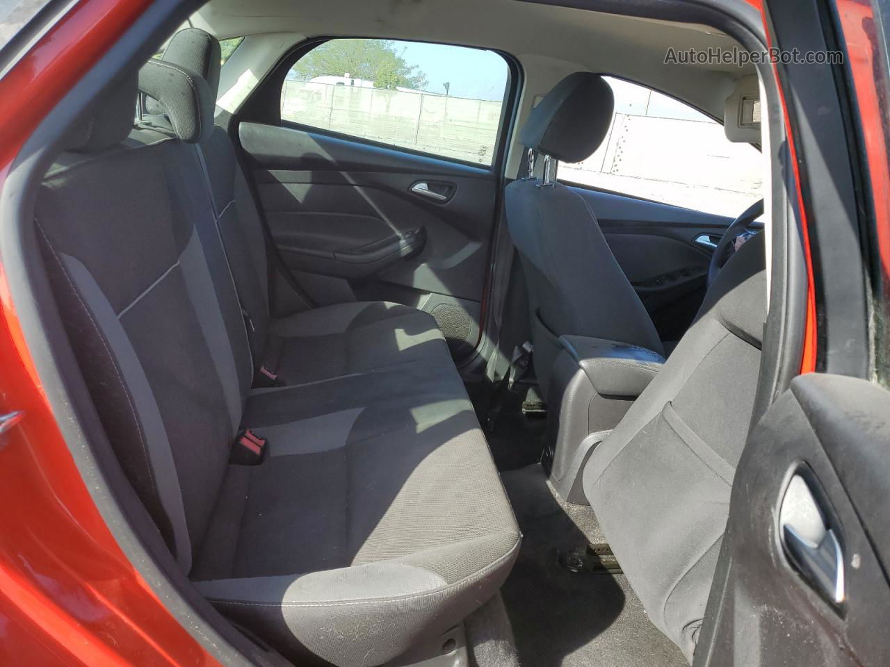 2013 Ford Focus Se Красный vin: 1FADP3F27DL138586