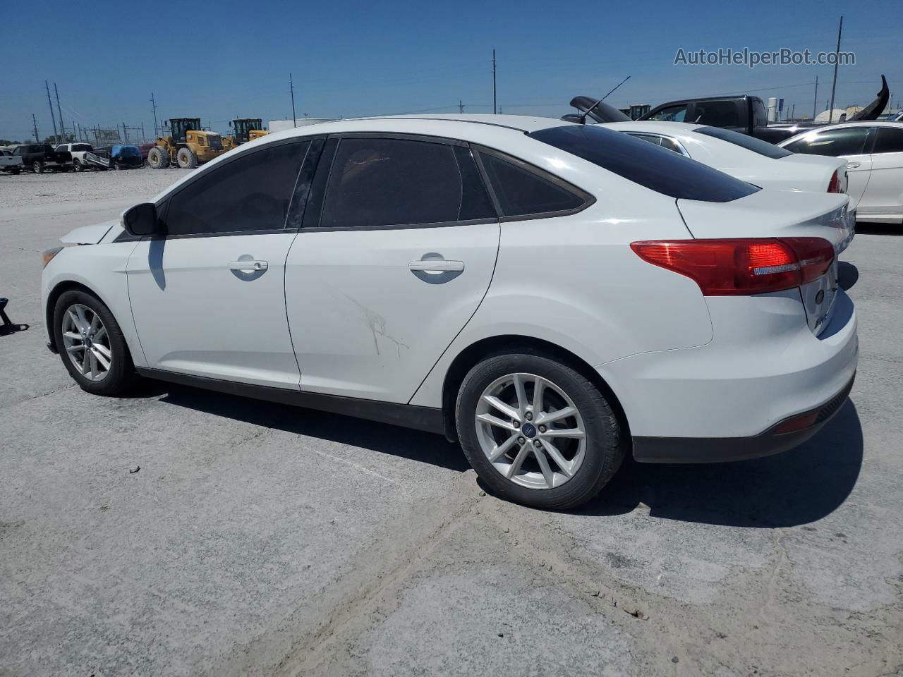 2015 Ford Focus Se White vin: 1FADP3F27FL335616