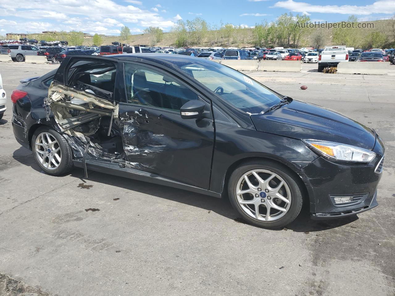 2015 Ford Focus Se Black vin: 1FADP3F27FL357437