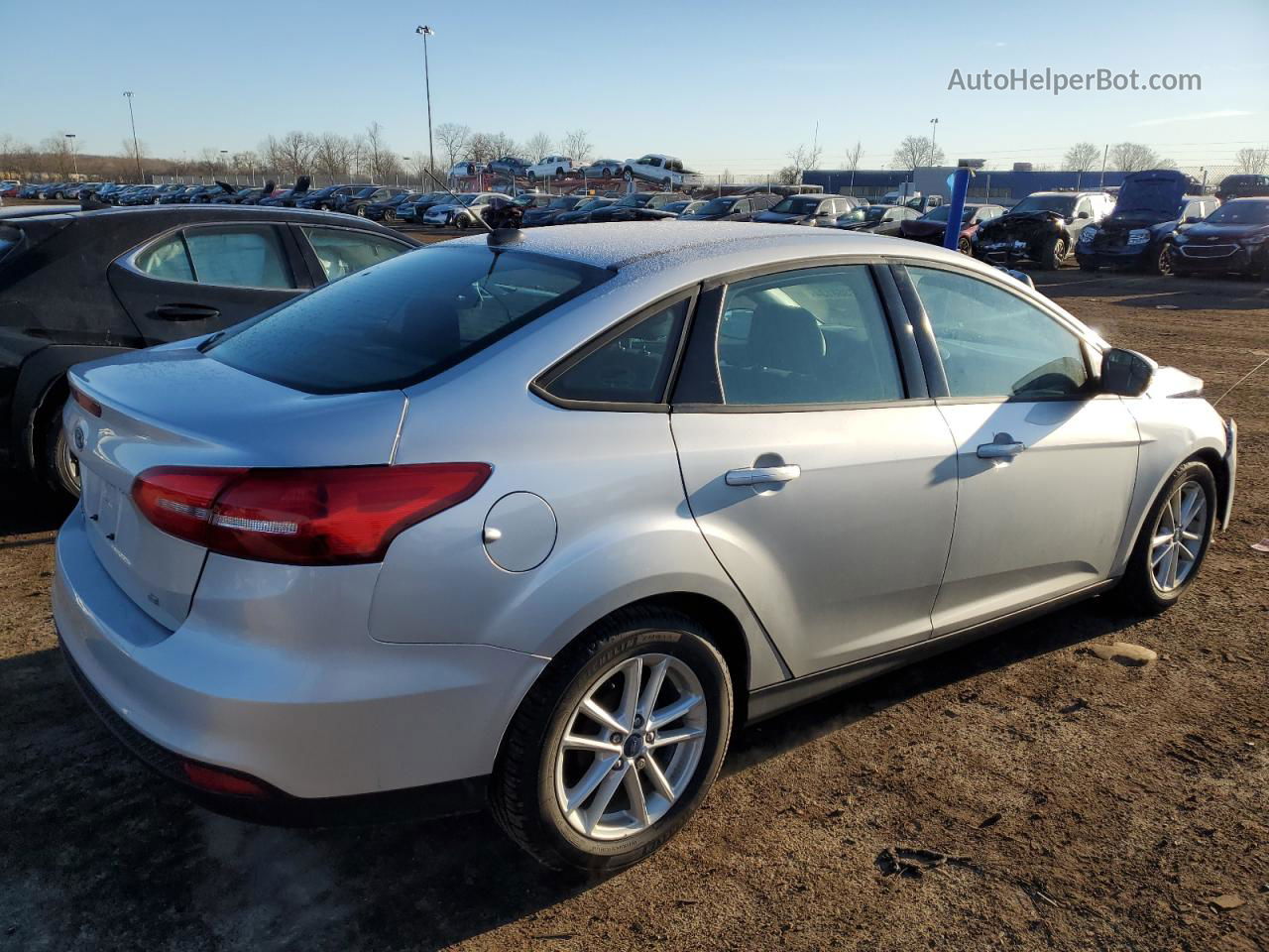 2017 Ford Focus Se Silver vin: 1FADP3F27HL209906