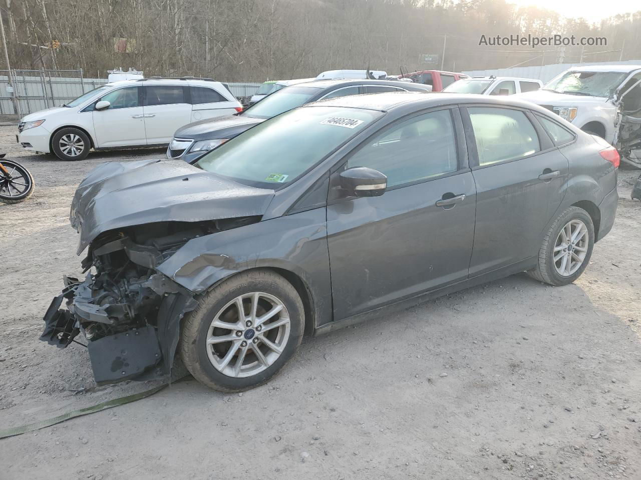 2017 Ford Focus Se Gray vin: 1FADP3F27HL222252