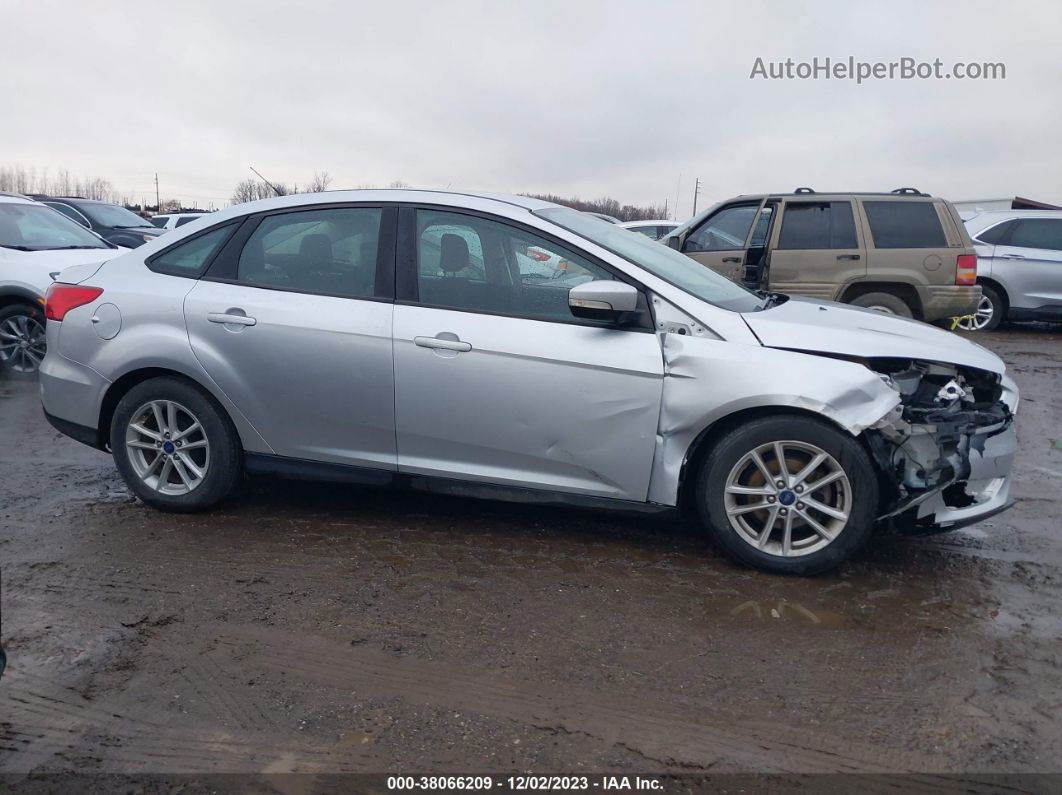 2018 Ford Focus Se Silver vin: 1FADP3F27JL302091