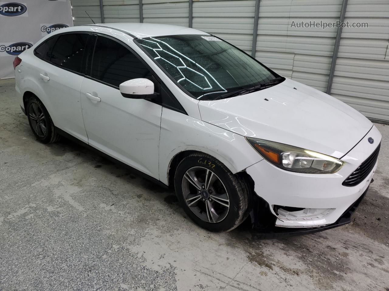 2018 Ford Focus Se White vin: 1FADP3F27JL304942