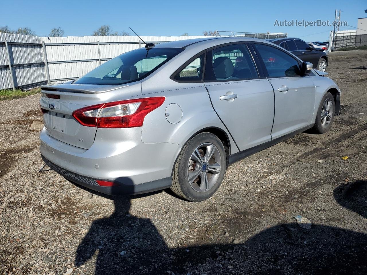 2014 Ford Focus Se Silver vin: 1FADP3F28EL338572