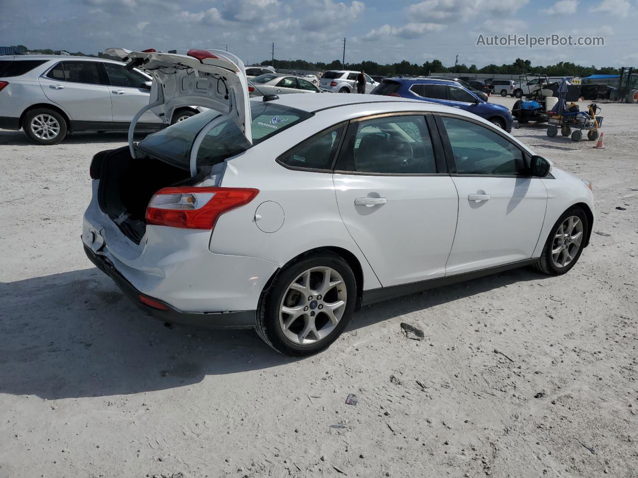 2014 Ford Focus Se White vin: 1FADP3F28EL414842