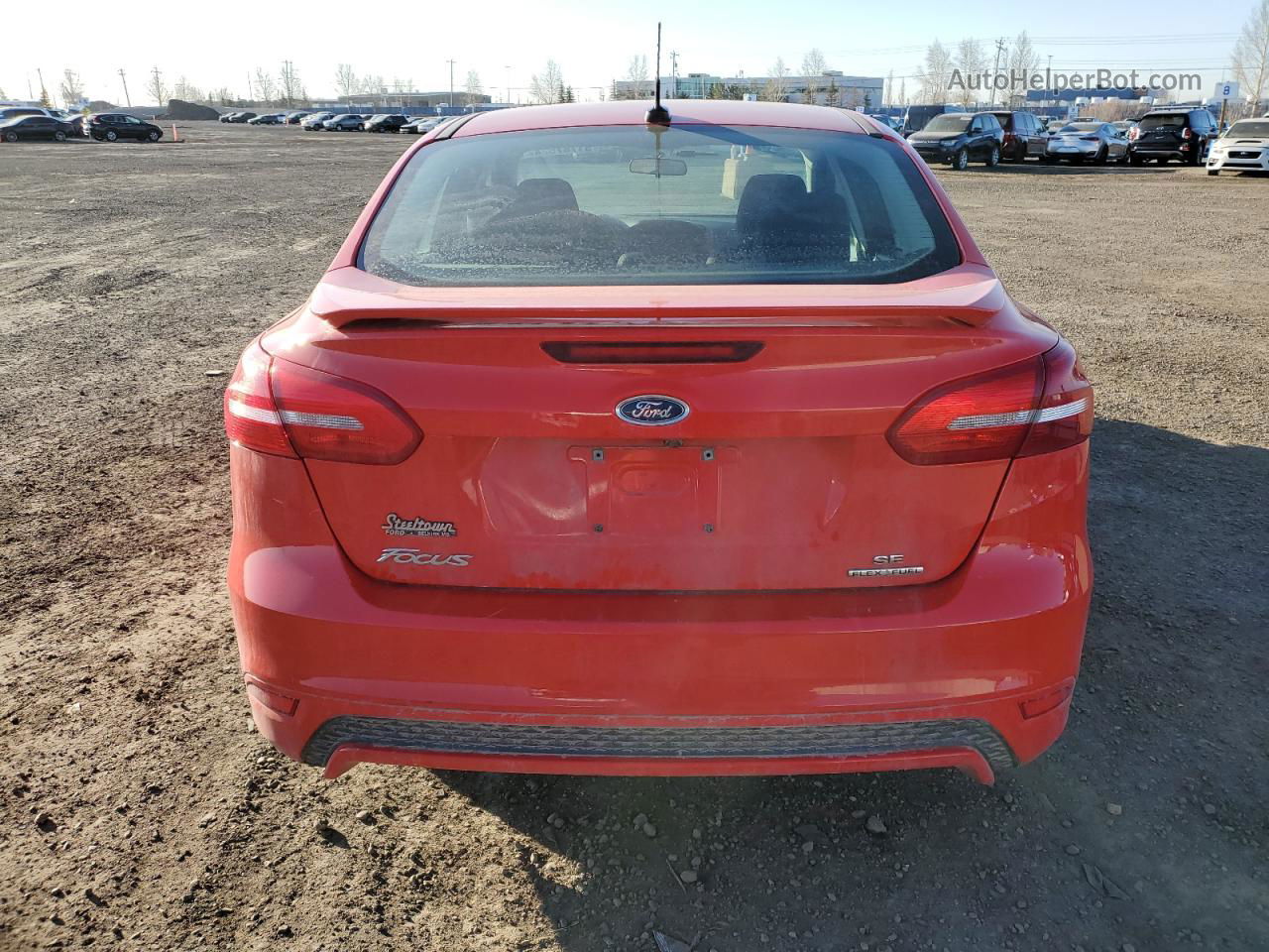 2015 Ford Focus Se Красный vin: 1FADP3F28FL331848