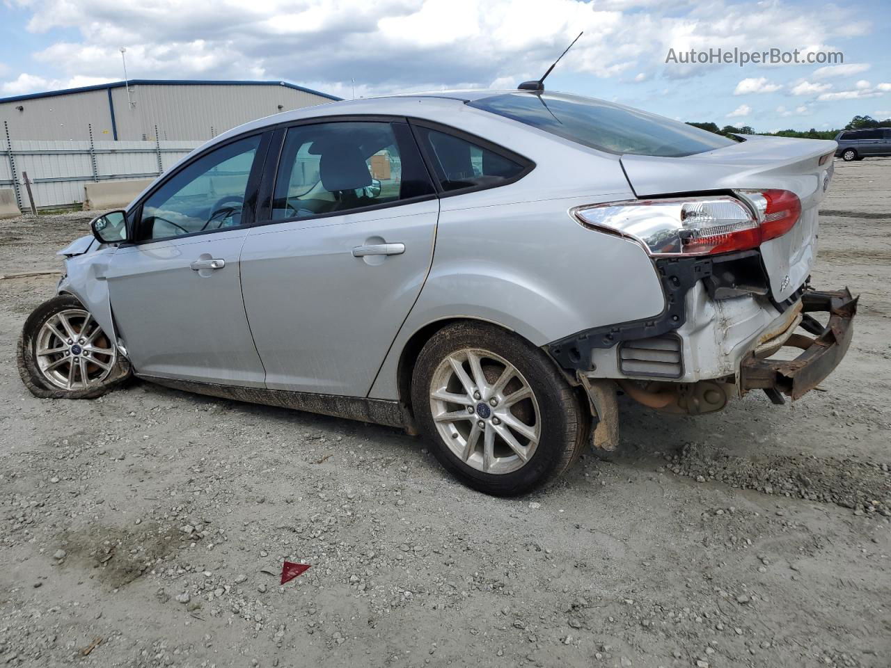 2016 Ford Focus Se Серебряный vin: 1FADP3F28GL260863