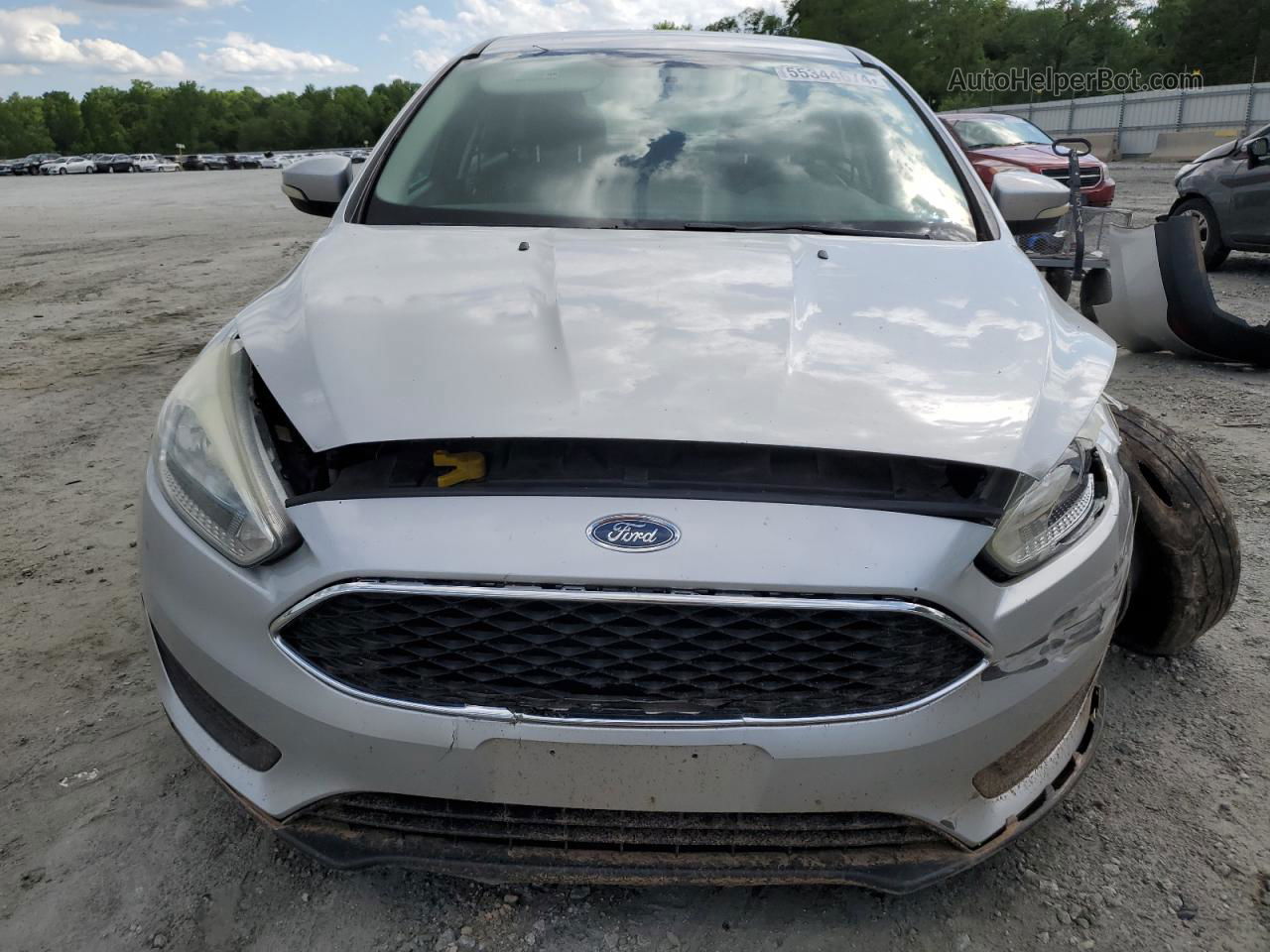 2016 Ford Focus Se Серебряный vin: 1FADP3F28GL260863