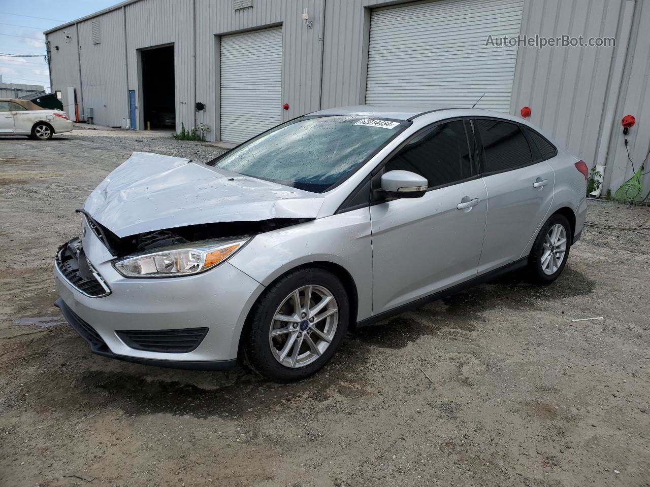 2017 Ford Focus Se Silver vin: 1FADP3F28HL331349