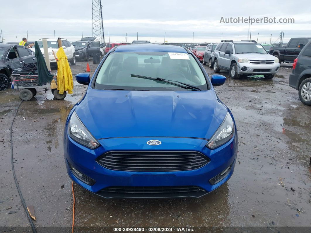 2018 Ford Focus Se Blue vin: 1FADP3F28JL256075