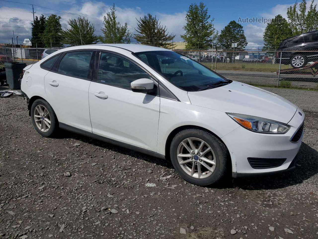 2015 Ford Focus Se White vin: 1FADP3F29FL301533