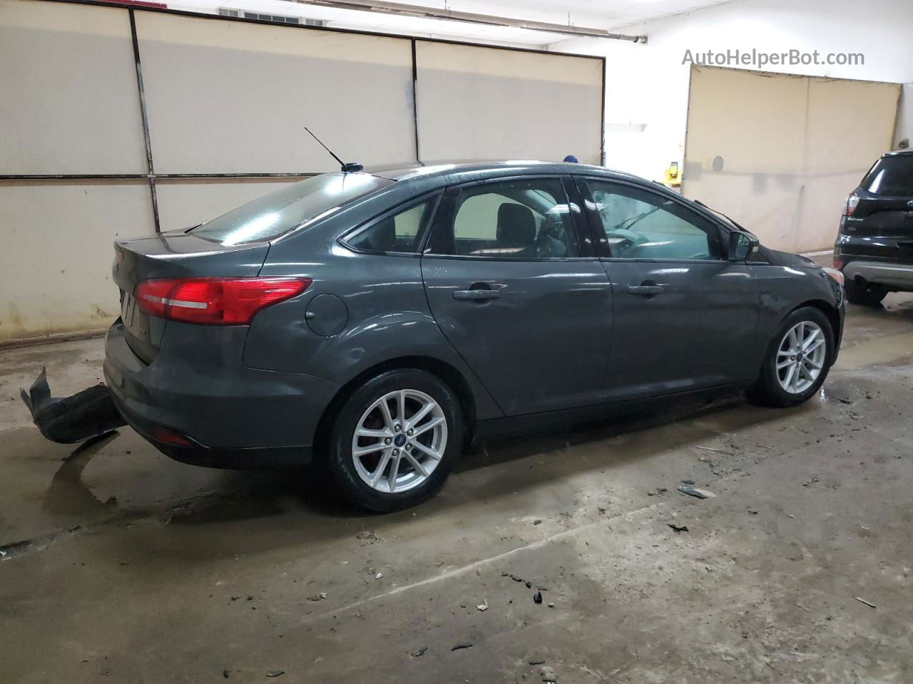 2017 Ford Focus Se Gray vin: 1FADP3F29HL330596