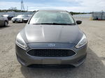 2018 Ford Focus Se Gray vin: 1FADP3F29JL259549