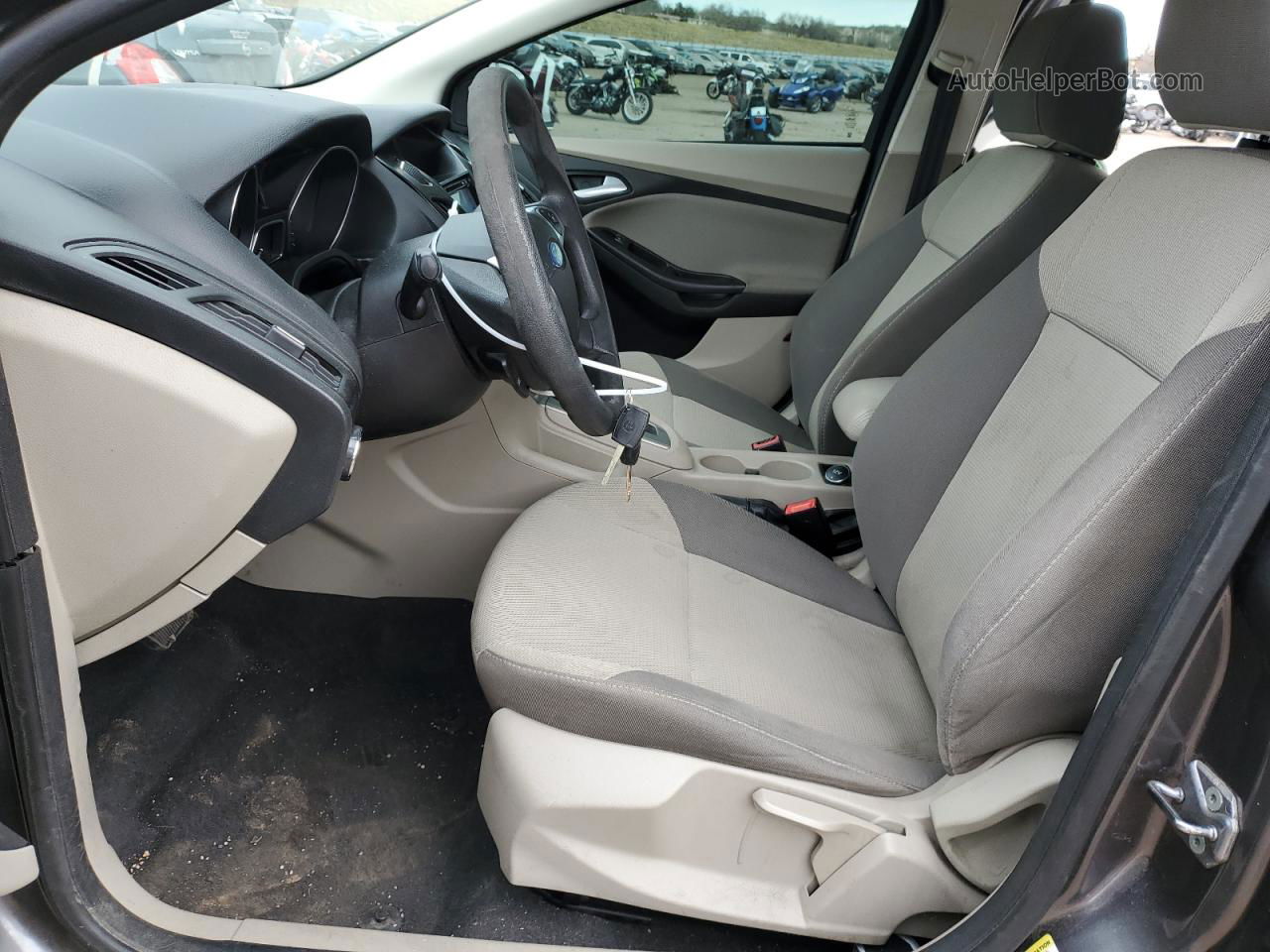 2013 Ford Focus Se Угольный vin: 1FADP3F2XDL234714