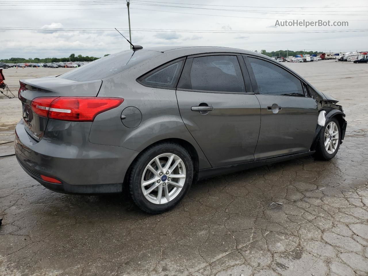 2016 Ford Focus Se Gray vin: 1FADP3F2XGL273758